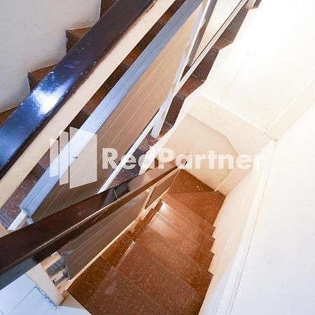 Eascot Hotel Mitra Reddoorz جاكرتا المظهر الخارجي الصورة