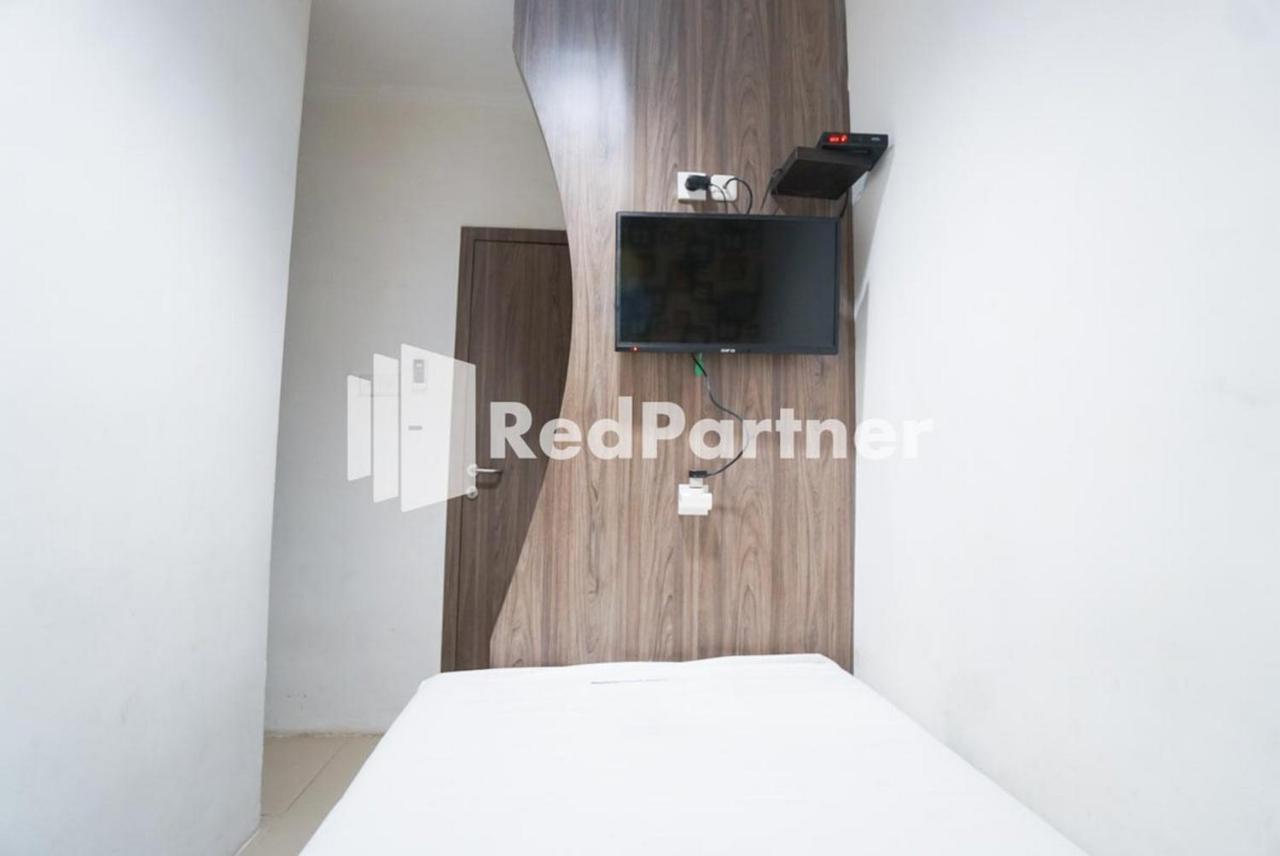 Eascot Hotel Mitra Reddoorz جاكرتا المظهر الخارجي الصورة