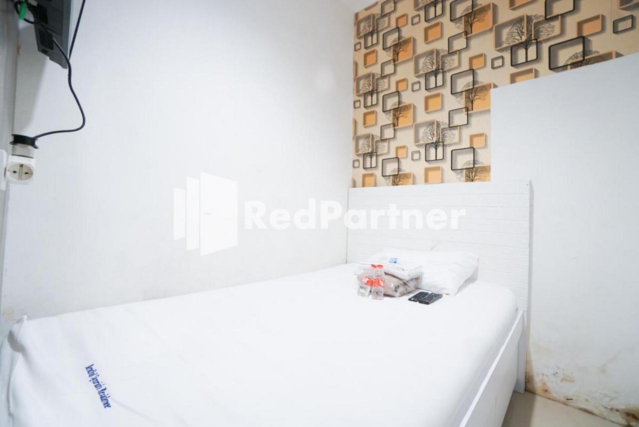 Eascot Hotel Mitra Reddoorz جاكرتا المظهر الخارجي الصورة