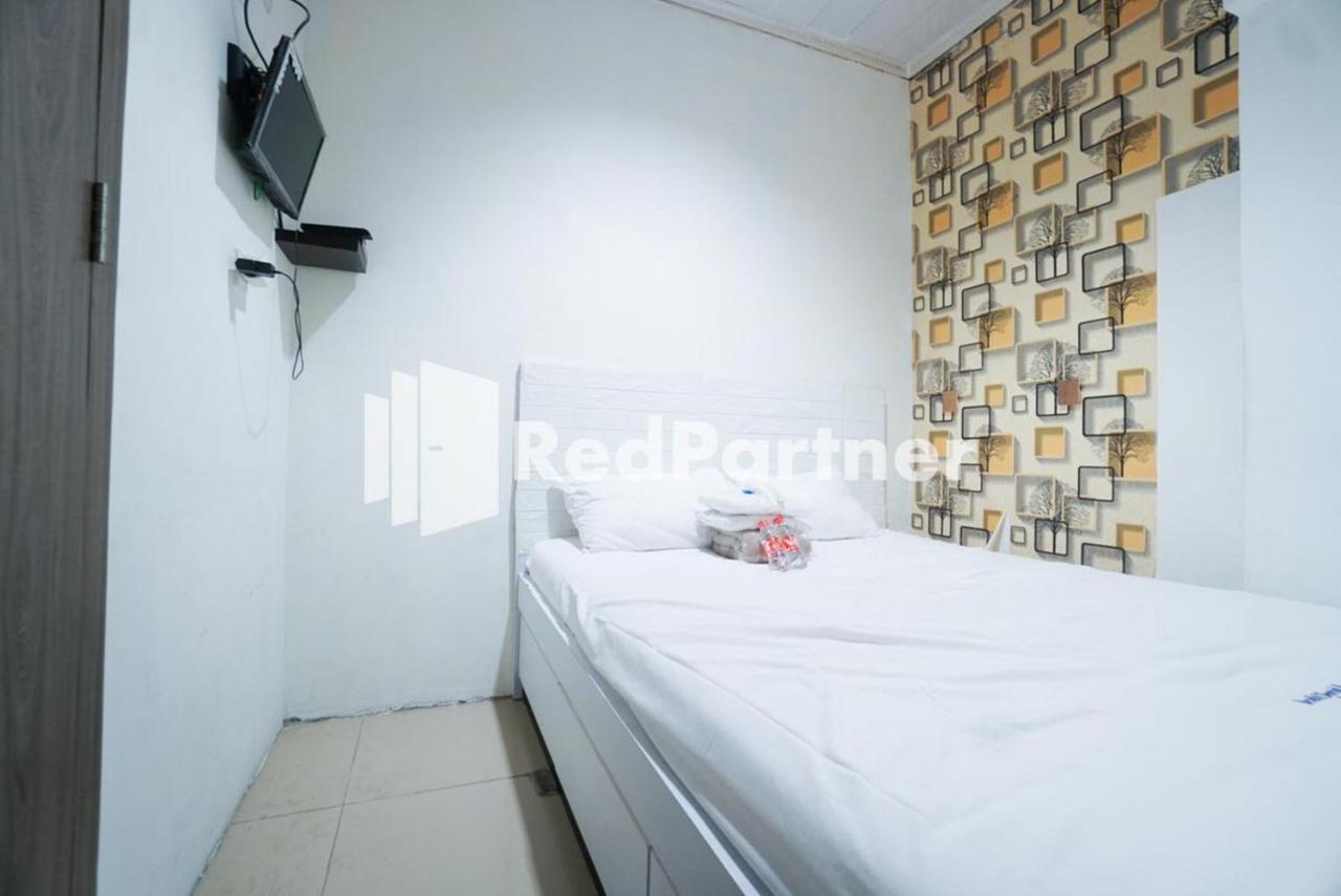 Eascot Hotel Mitra Reddoorz جاكرتا المظهر الخارجي الصورة