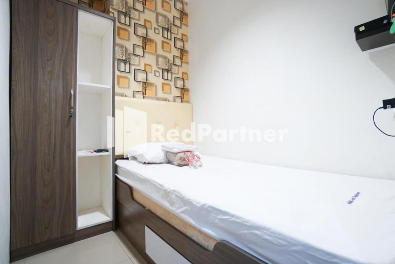 Eascot Hotel Mitra Reddoorz جاكرتا المظهر الخارجي الصورة