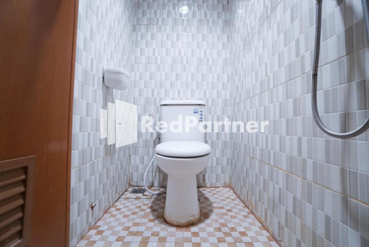 Eascot Hotel Mitra Reddoorz جاكرتا المظهر الخارجي الصورة